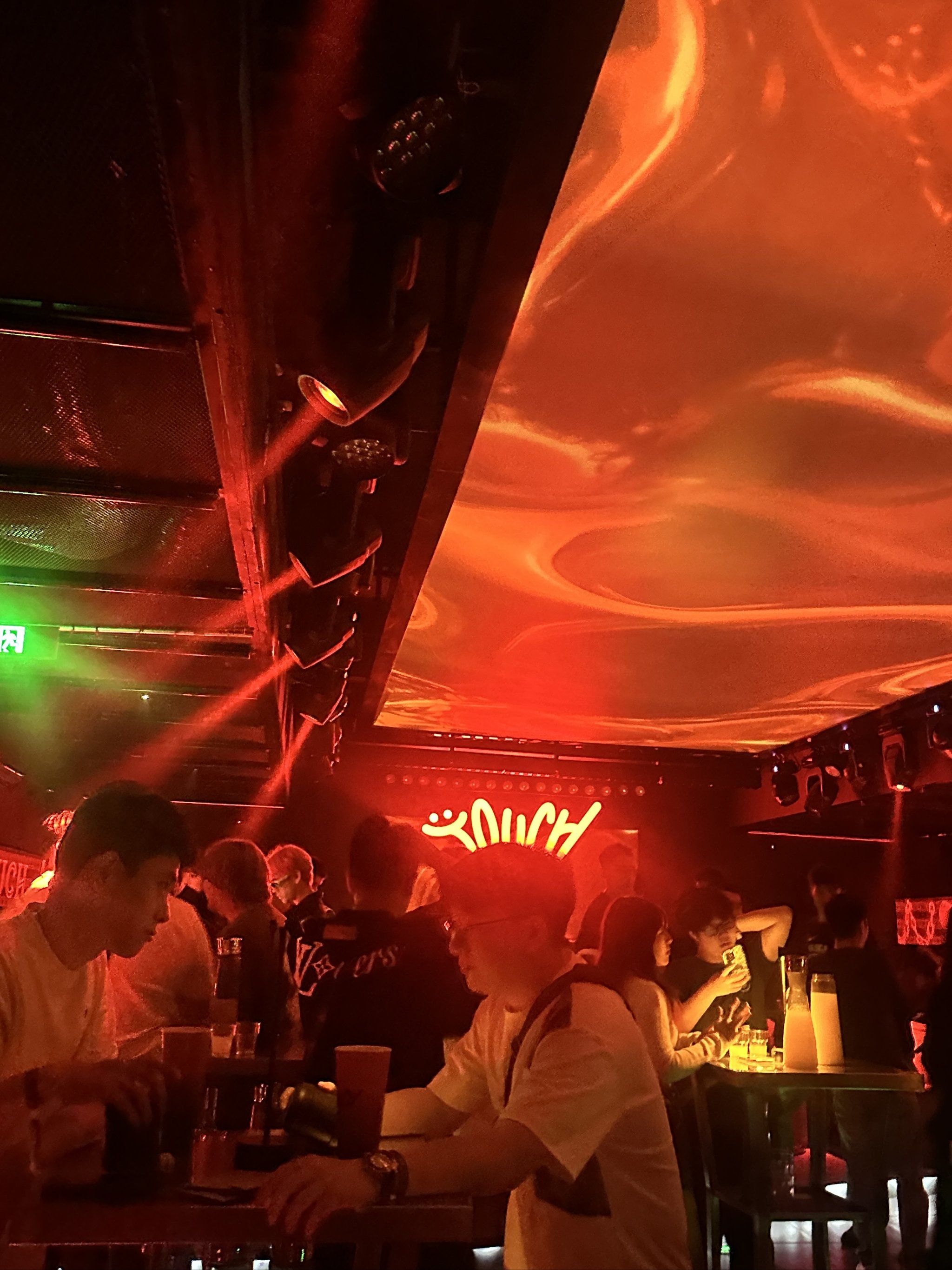 商务ktv可组局漳州,尽享商务娱乐乐趣-云霄县ktv预订